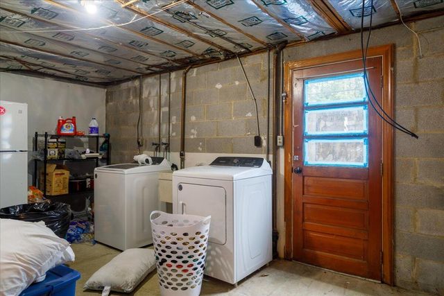 5702 Santa Anita TER, Roanoke, VA 24012