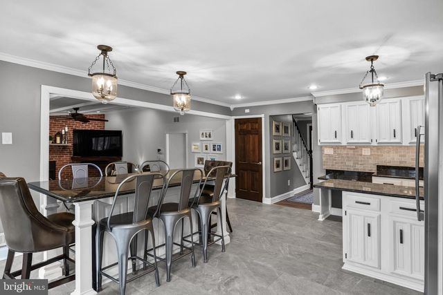 2407 RIVERTON RD, Cinnaminson, NJ 08077