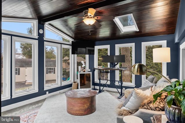 2407 RIVERTON RD, Cinnaminson, NJ 08077