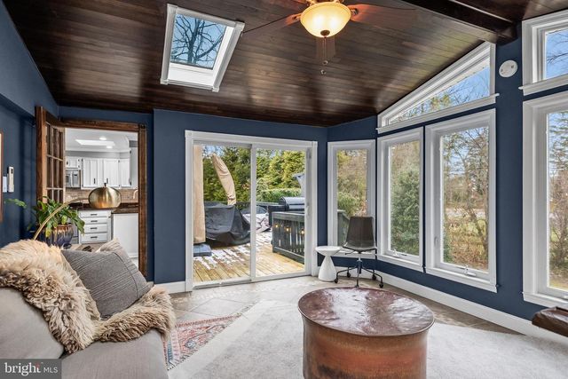 2407 RIVERTON RD, Cinnaminson, NJ 08077