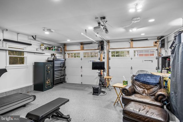 2407 RIVERTON RD, Cinnaminson, NJ 08077