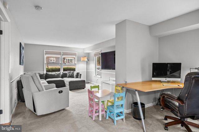 2407 RIVERTON RD, Cinnaminson, NJ 08077