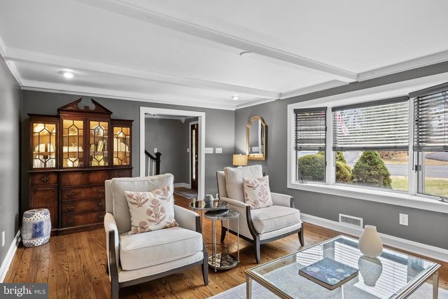 2407 RIVERTON RD, Cinnaminson, NJ 08077