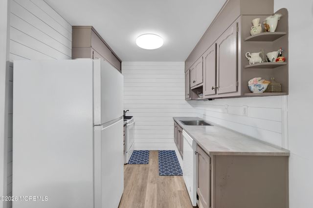 666 Plymouth Drive C, Lakewood, NJ 08701