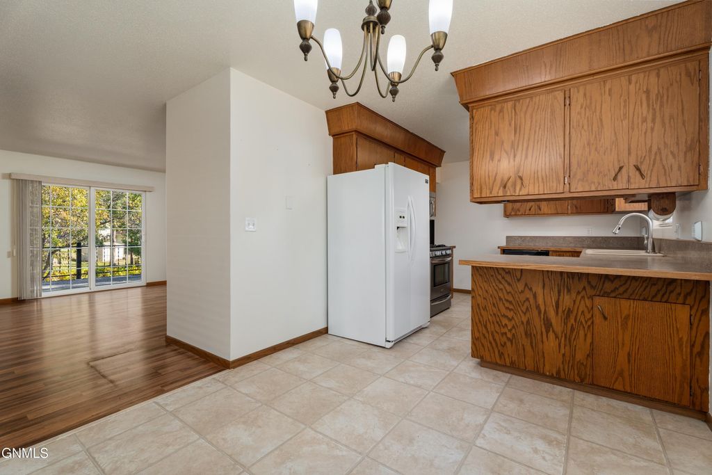 2926 Avenue C E, Bismarck, ND 58501 photo 5