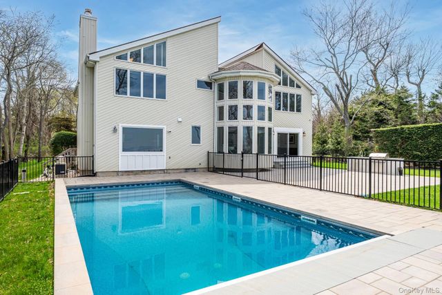 16125 Soundview Avenue, Southold, NY 11971