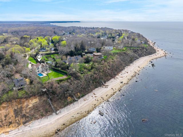 16125 Soundview Avenue, Southold, NY 11971