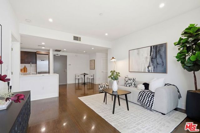 1700 Sawtelle Boulevard 219, Los Angeles, CA 90025