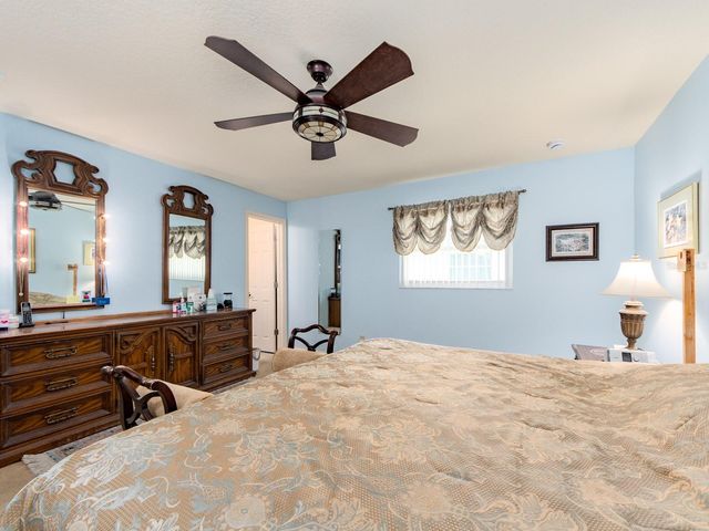 9227 143RD STREET, Seminole, FL 33776