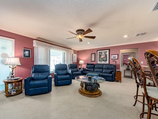 9227 143RD STREET, Seminole, FL 33776