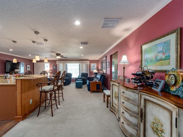 9227 143RD STREET, Seminole, FL 33776