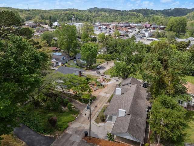 27 Bayless Street, Murphy, NC 28906