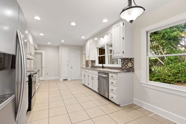 27 Bayless Street, Murphy, NC 28906