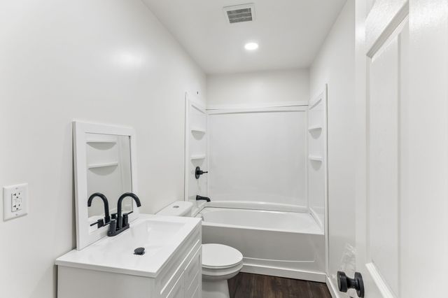 330 W Washington St, Pulaski, TN 38478