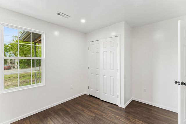 330 W Washington St, Pulaski, TN 38478