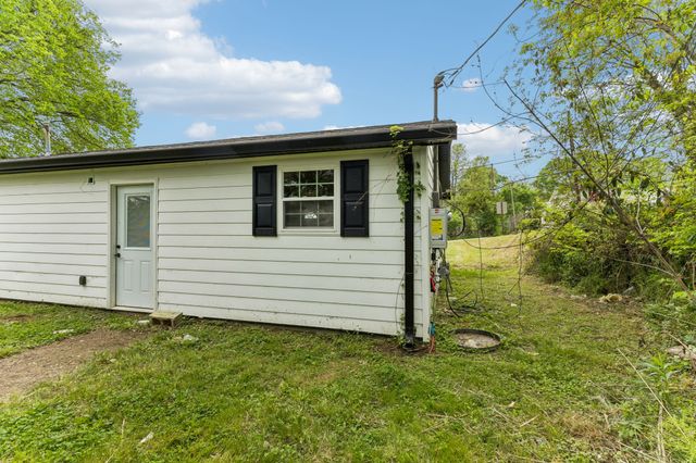 330 W Washington St, Pulaski, TN 38478