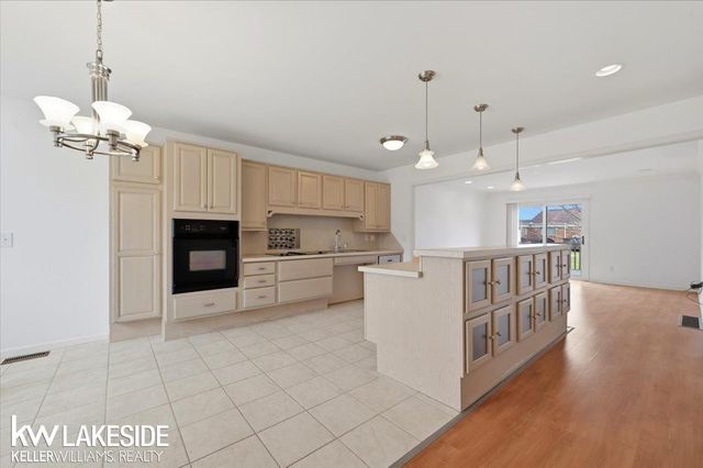 11563 Beaconsfield Road, Washington Twp, MI 48094