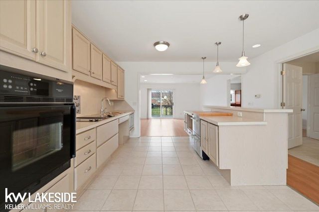 11563 Beaconsfield Road, Washington Twp, MI 48094