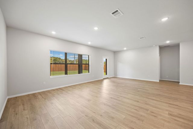 3204 Royal Forest Drive, Denton, TX 76208