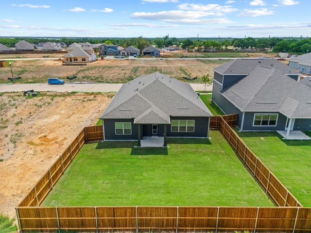 3204 Royal Forest Drive, Denton, TX 76208