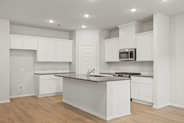 3204 Royal Forest Drive, Denton, TX 76208