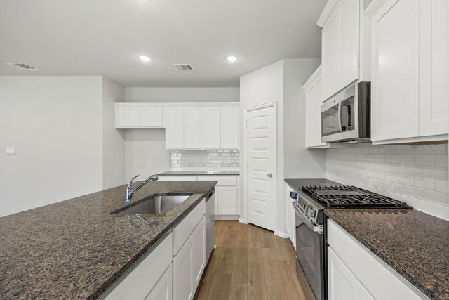 3204 Royal Forest Drive, Denton, TX 76208