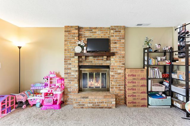 3945 Gershwin Avenue N, Oakdale, MN 55128