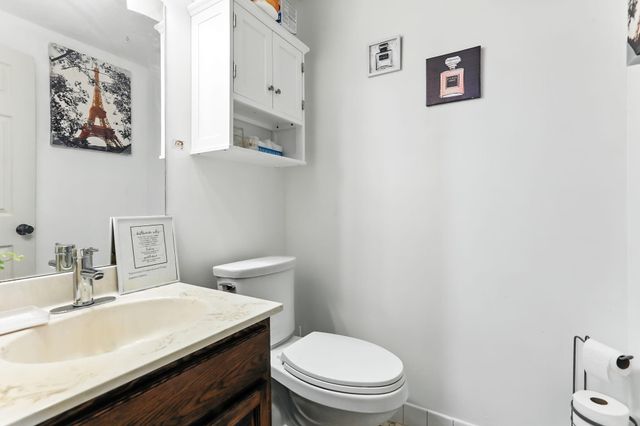 3945 Gershwin Avenue N, Oakdale, MN 55128