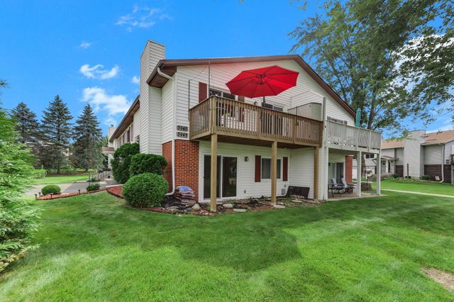 3945 Gershwin Avenue N, Oakdale, MN 55128