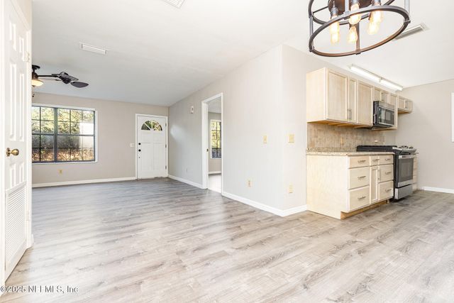 4341 CHOKEBERRY Road, Middleburg, FL 32068