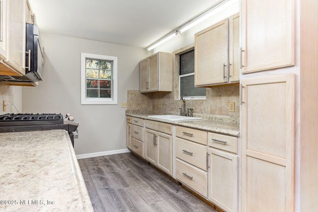 4341 CHOKEBERRY Road, Middleburg, FL 32068