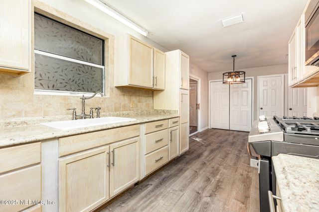 4341 CHOKEBERRY Road, Middleburg, FL 32068