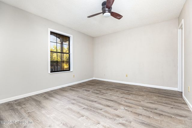 4341 CHOKEBERRY Road, Middleburg, FL 32068