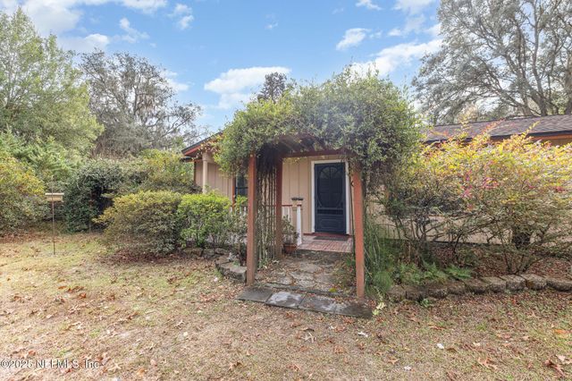 4341 CHOKEBERRY Road, Middleburg, FL 32068