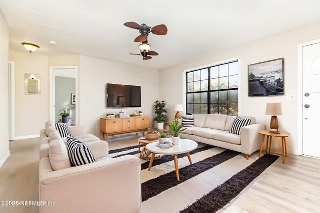 4341 CHOKEBERRY Road, Middleburg, FL 32068