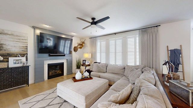 1 Deerfield Court, Bloomington, IL 61705