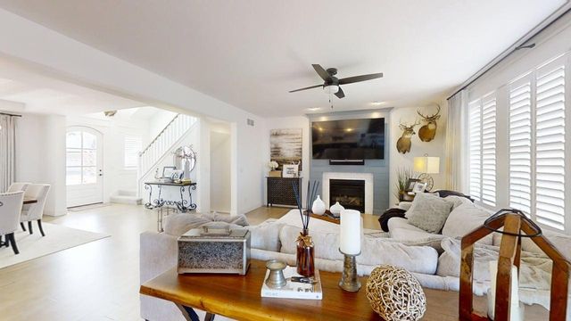 1 Deerfield Court, Bloomington, IL 61705