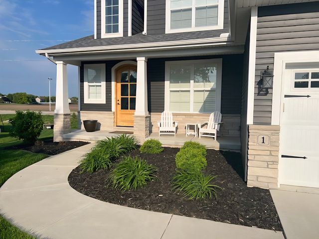 1 Deerfield Court, Bloomington, IL 61705