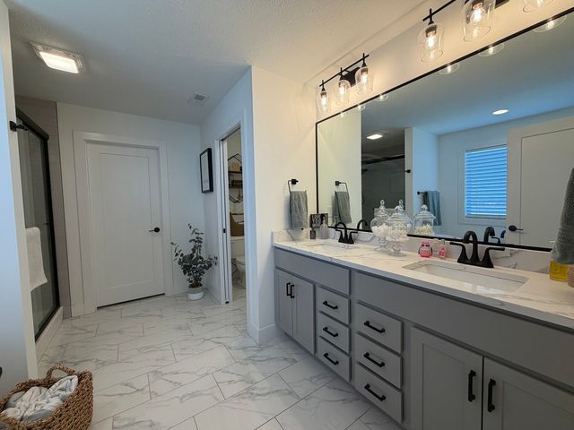 1 Deerfield Court, Bloomington, IL 61705