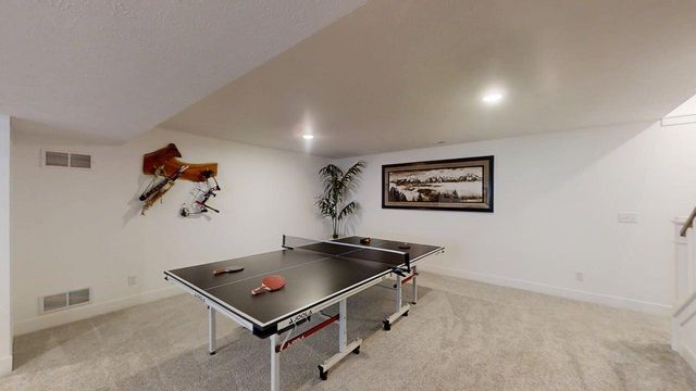 1 Deerfield Court, Bloomington, IL 61705