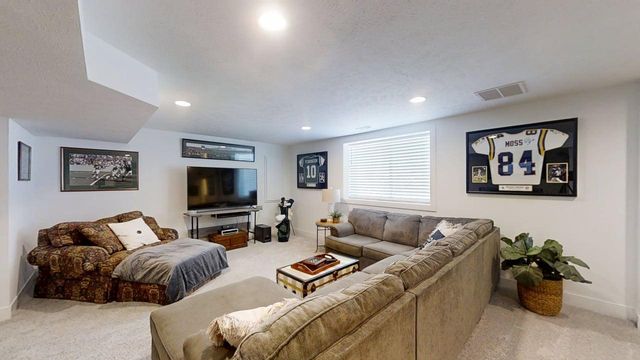 1 Deerfield Court, Bloomington, IL 61705