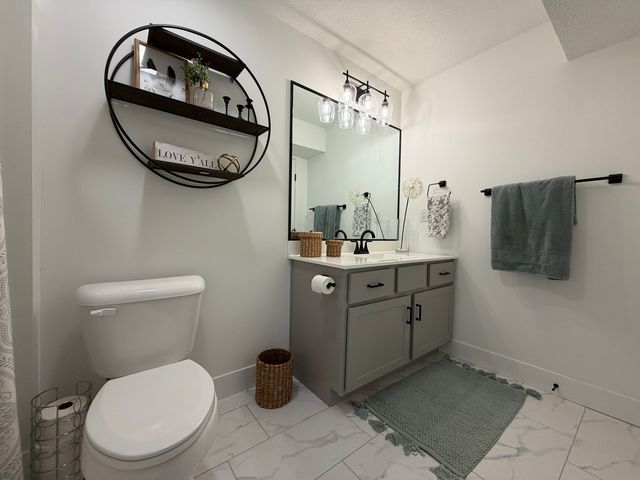 1 Deerfield Court, Bloomington, IL 61705