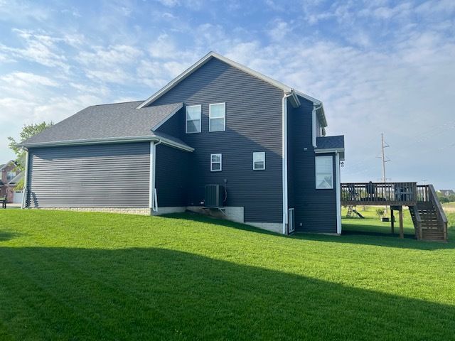 1 Deerfield Court, Bloomington, IL 61705