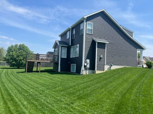 1 Deerfield Court, Bloomington, IL 61705