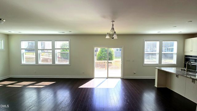 1521 Tinos Overlook Way, Apex, NC 27502