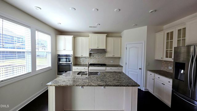 1521 Tinos Overlook Way, Apex, NC 27502