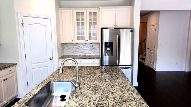 1521 Tinos Overlook Way, Apex, NC 27502