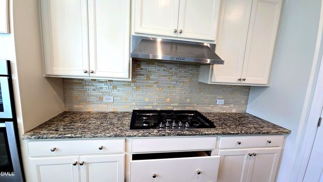 1521 Tinos Overlook Way, Apex, NC 27502