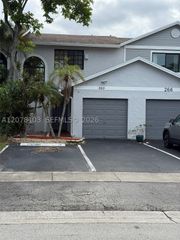 260 NW 106th Ter 260, Pembroke Pines, FL 33026