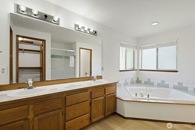 3114 S 366th Court, Federal Way, WA 98003